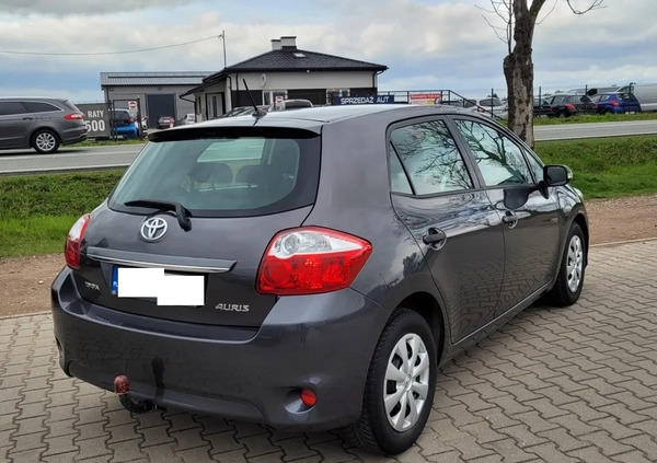 Toyota Auris cena 21990 przebieg: 220000, rok produkcji 2010 z Kutno małe 466